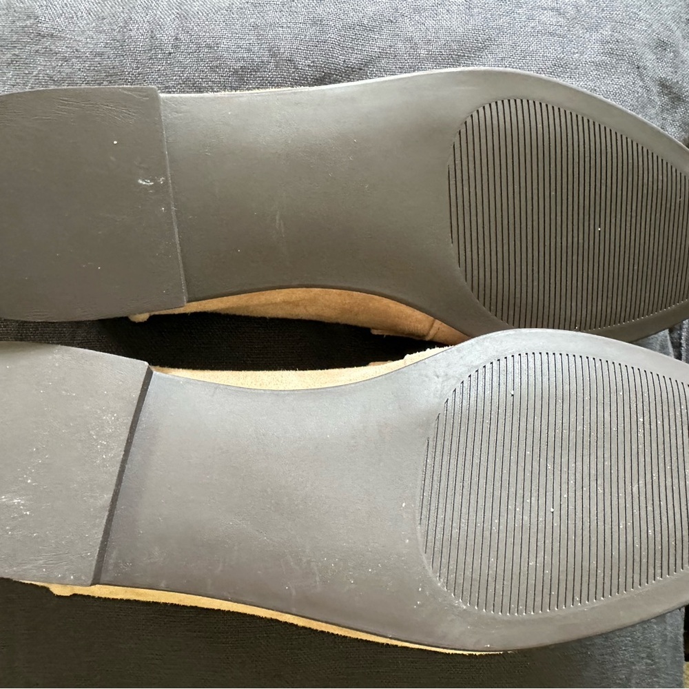 Steve Madden Beige Suede Loafers with Gold Detail - Picture 4 of 5
